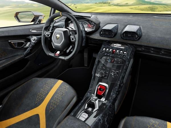 22 2018 Lamborghini Huracan Performante