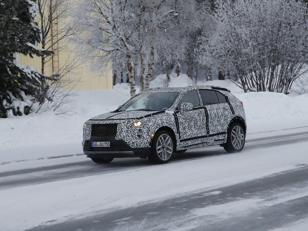 22 2019 Cadillac Xt4 Camo Snow