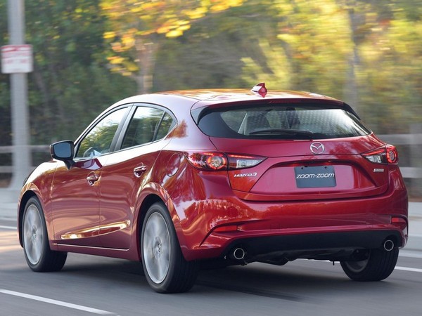 23 2017 Mazda Mazda3
