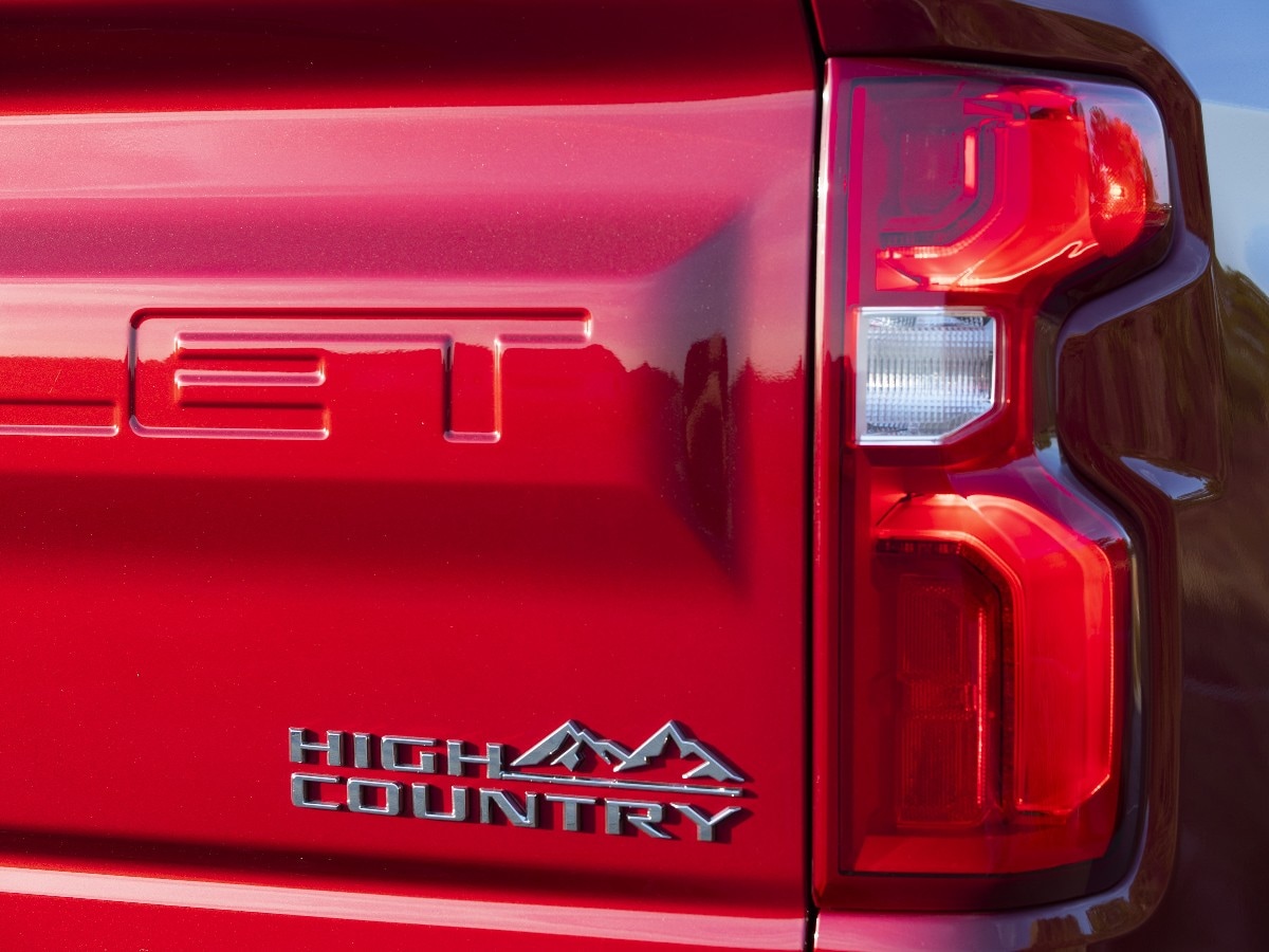 23 2019 Chevrolet Silverado High Country Kbb