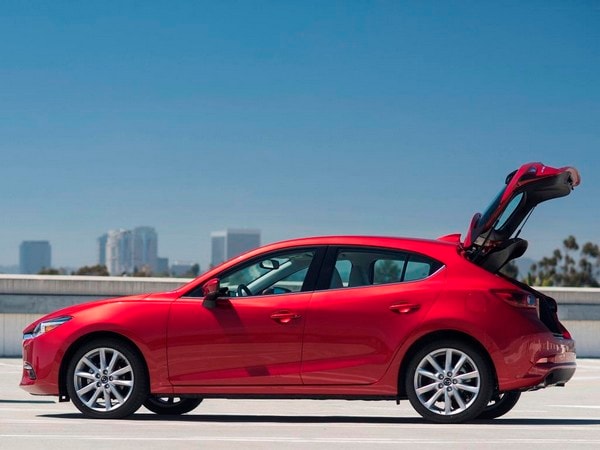 24 2017 Mazda Mazda3