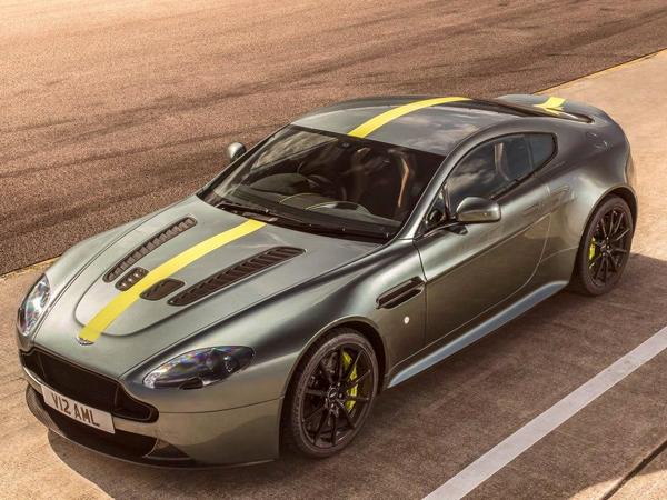 24 2018 Aston Martin V12 Vantage Amr