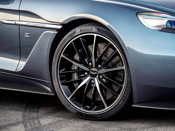 24 2018 Aston Martin Vanquish Zagato Volante