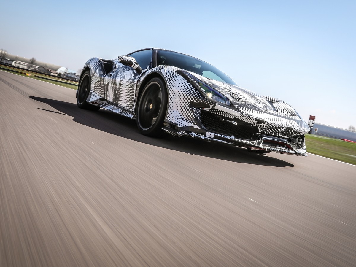 24 2019 Ferrari 488 Pista