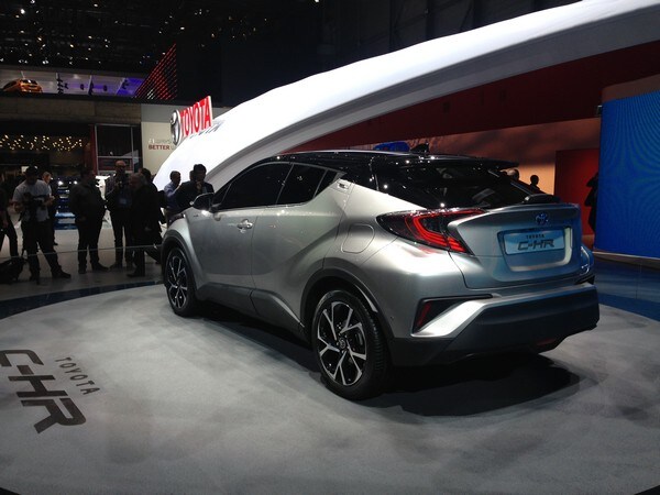 24 Toyota C HR Geneva