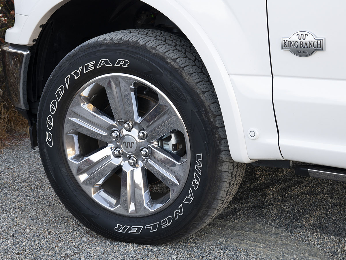 25 2018 Ford F 150 Bb