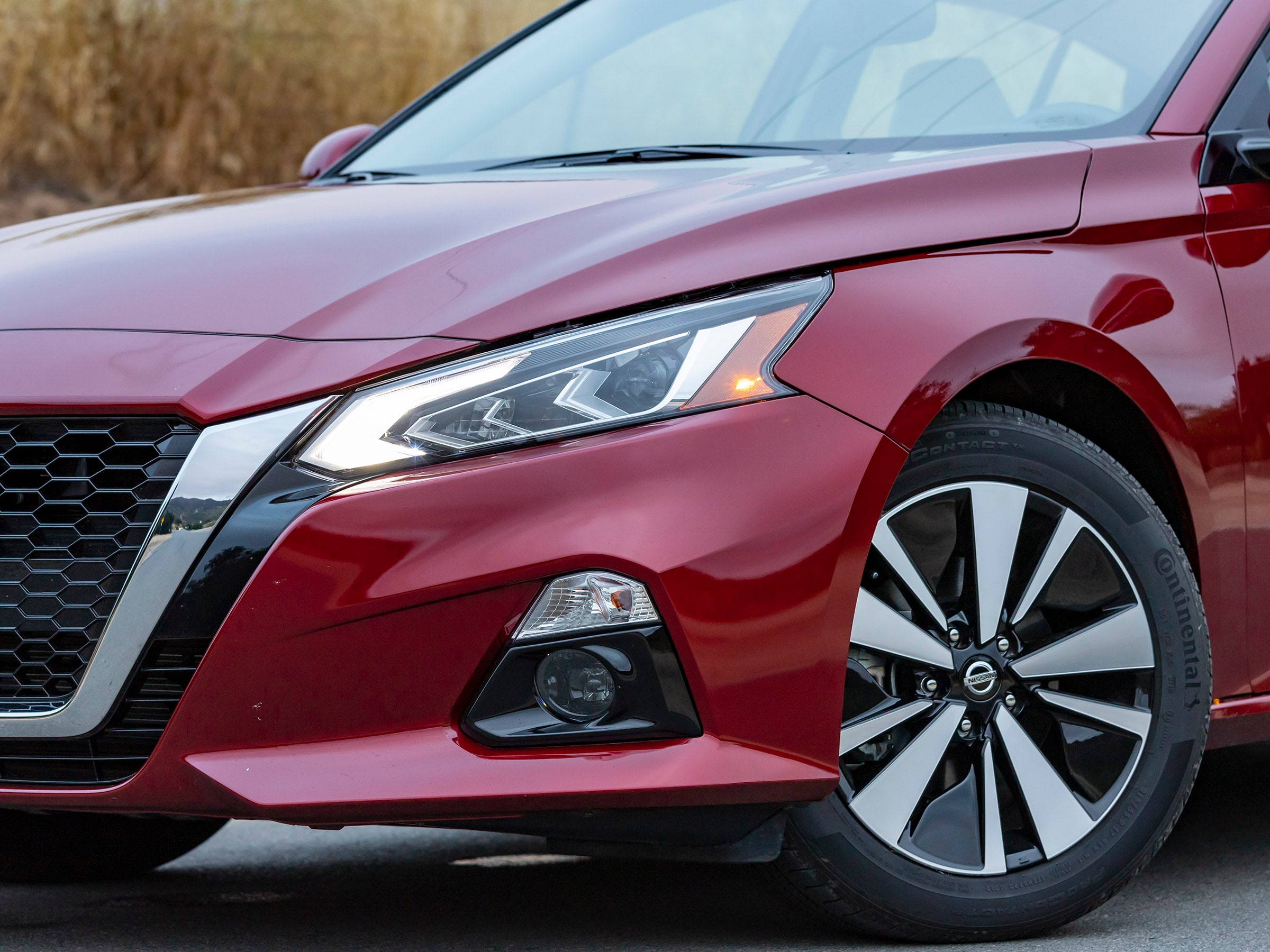 25 2019 Nissan Altima Long Term Exterior KBB