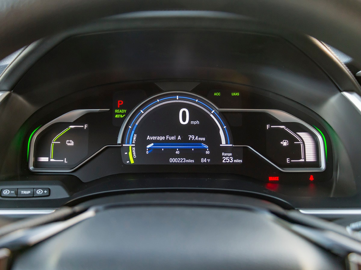 26 2018 Honda Clarity PHEV Interior KBB