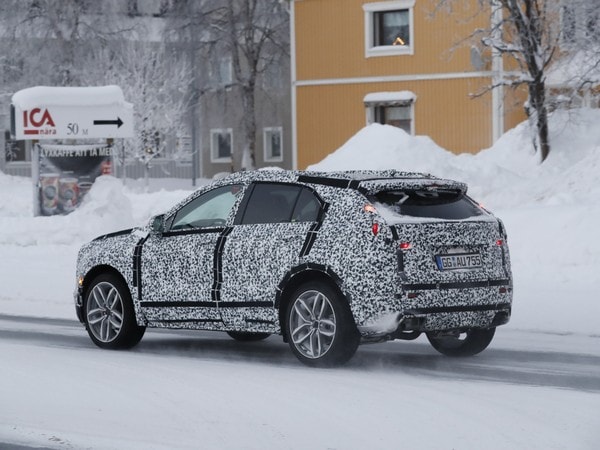 26 2019 Cadillac Xt4 Camo Snow