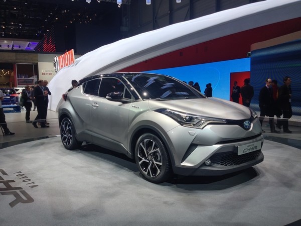 26 Toyota C HR Geneva