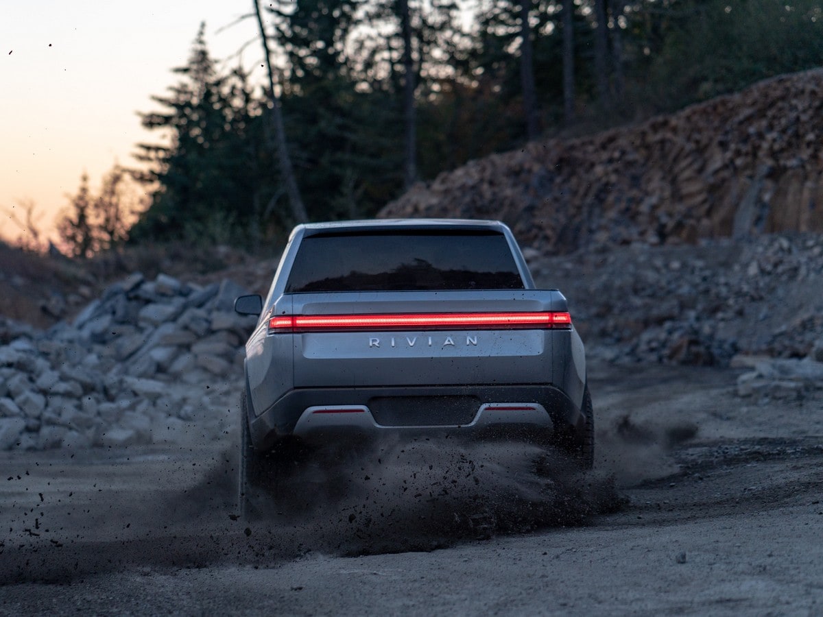 26 Rivian R1t Electric Truck Oem