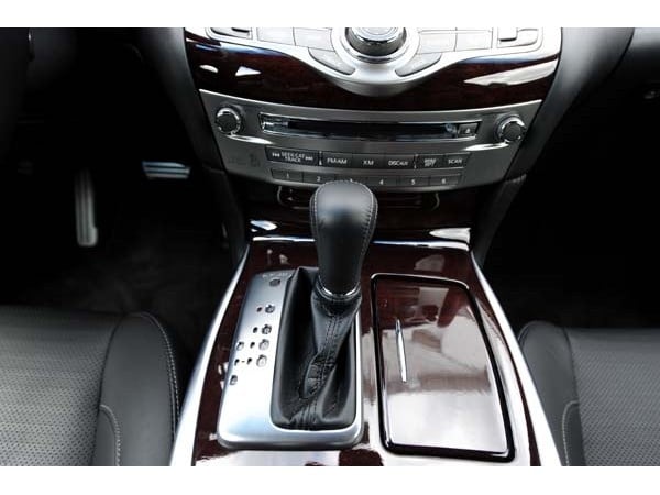 27 2015 Infiniti Q70