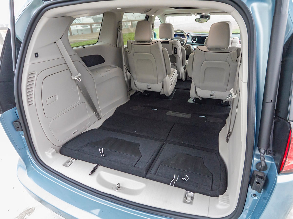 27 2017 Chrysler Pacifica EHybrid Cargo KBB