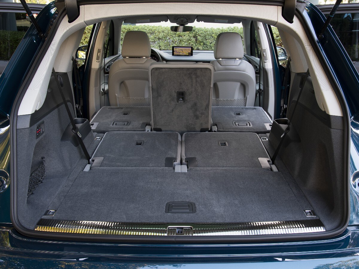 27 2018 Audi Q7 Bb