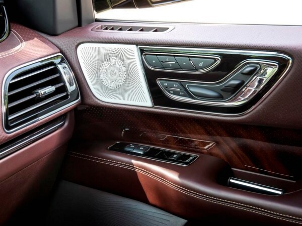 27 2018 Lincoln Navigator L Destination Pkg