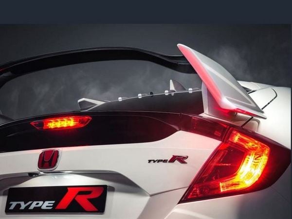 28 2017 Honda Civic Type R Euro