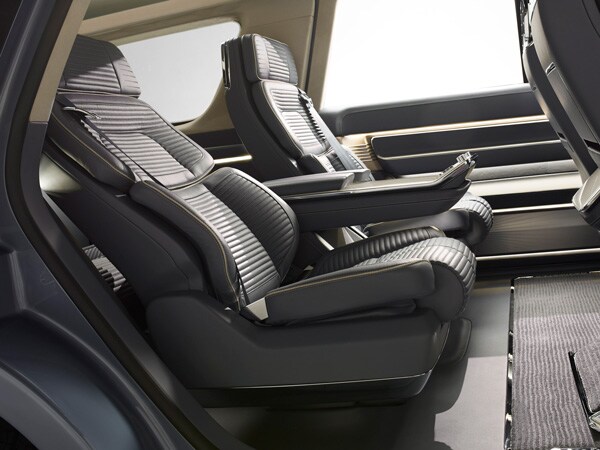 28 Lincoln Navigator Concept