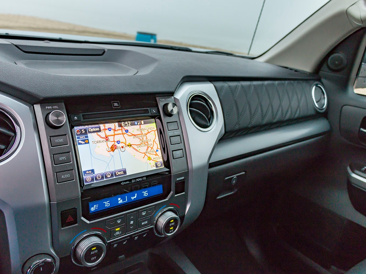 29 2016 Toyota Tundra Long Term Interior