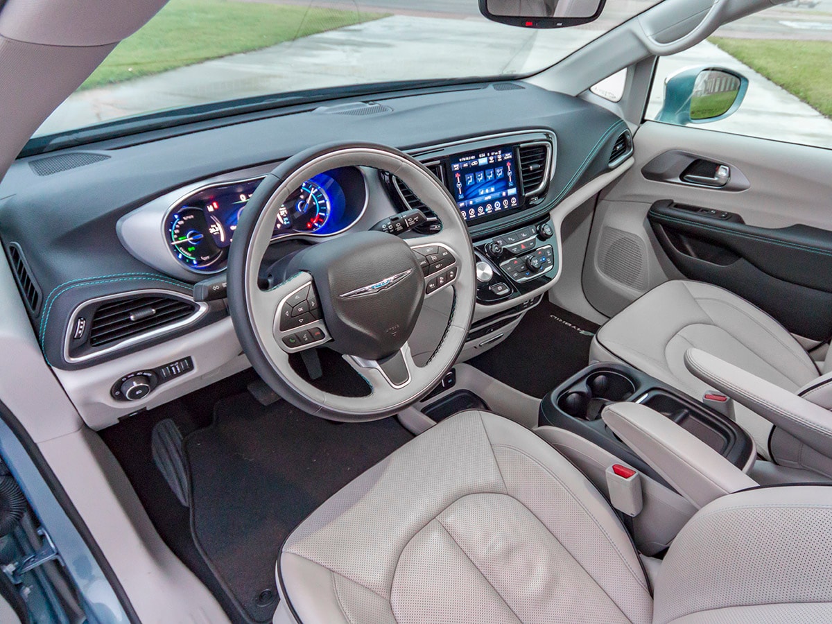 29 2017 Chrysler Pacifica EHybrid Interior KBB