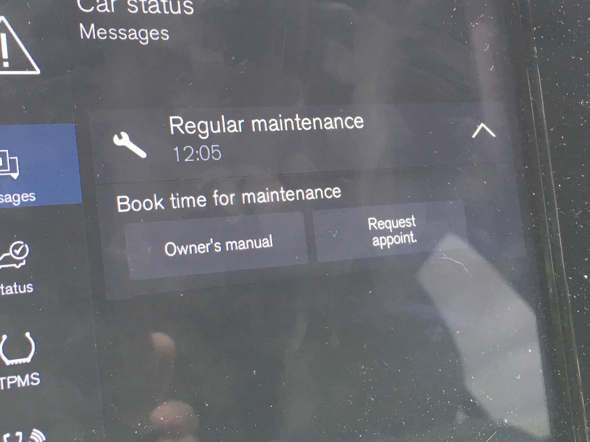 3 2019 Volvo XC40 Service