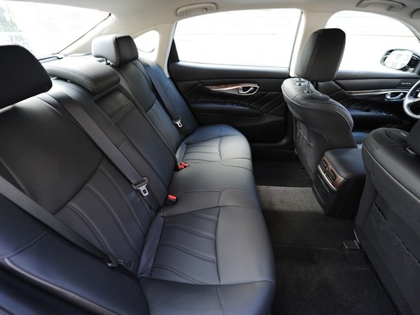 30 2015 Infiniti Q70