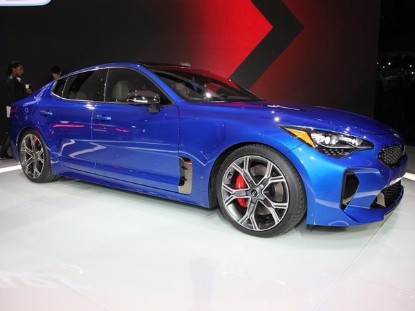30 2018 Kia Stinger AT