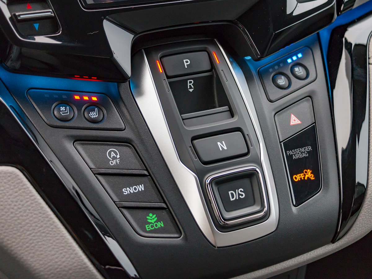 31 2018 Honda Odyssey Elite Intereior BB KBB