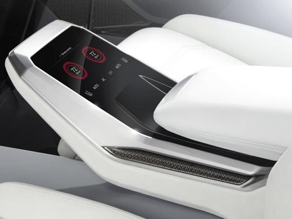 31 Audi Q8 Concept