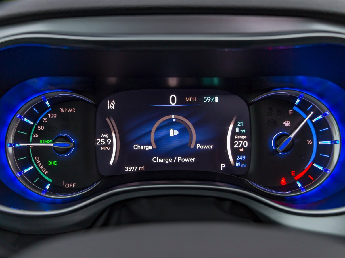 32 2017 Chrysler Pacifica EHybrid Interior KBB
