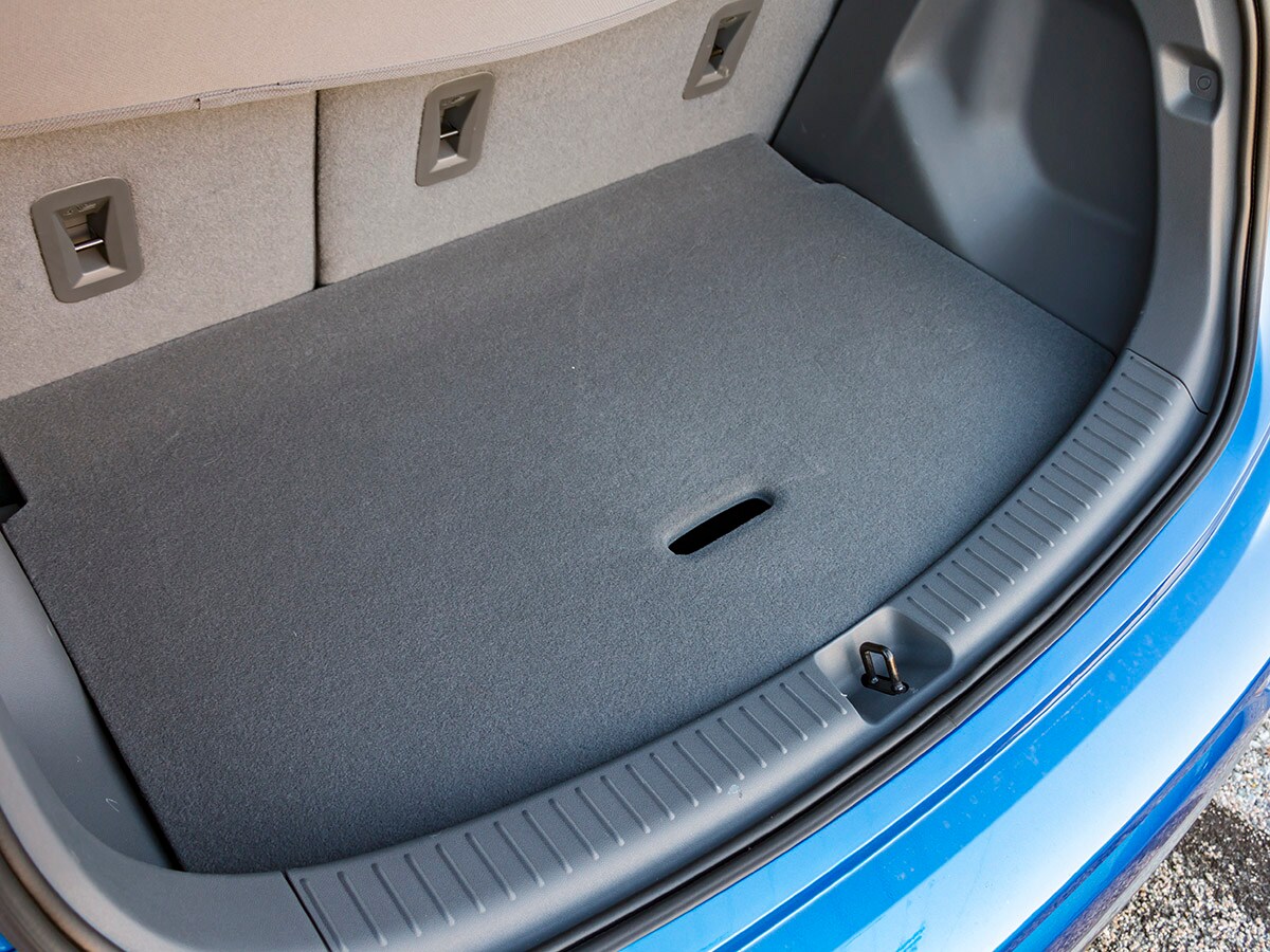 32 2017 Chevrolet Bolt KBB