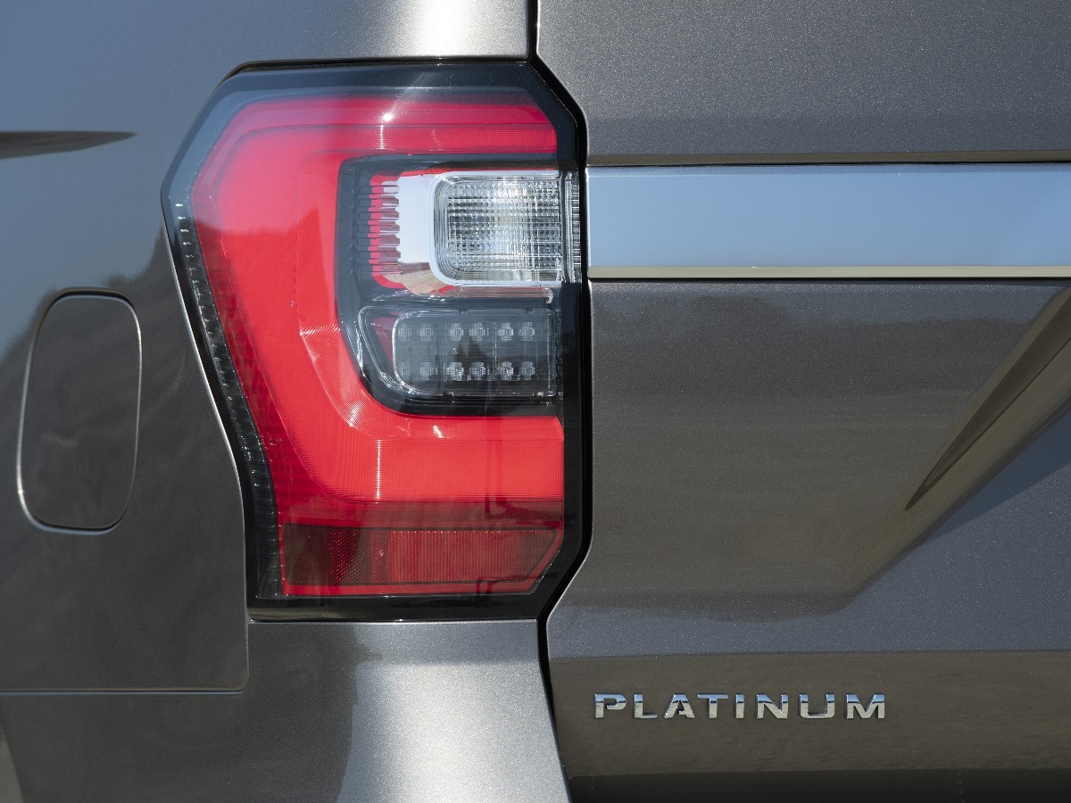 32 2018 Ford Expedition Bb