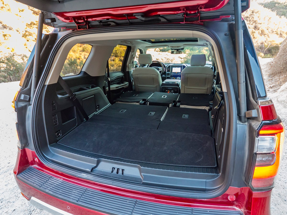 33 2018 Ford Expedition Platinum Cargo KBB