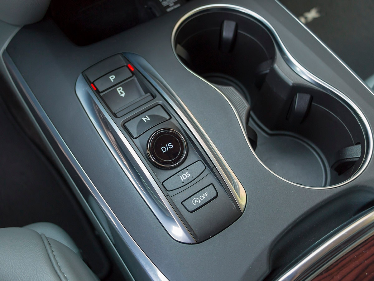 34 2016 Acura MDX Long Term Interior