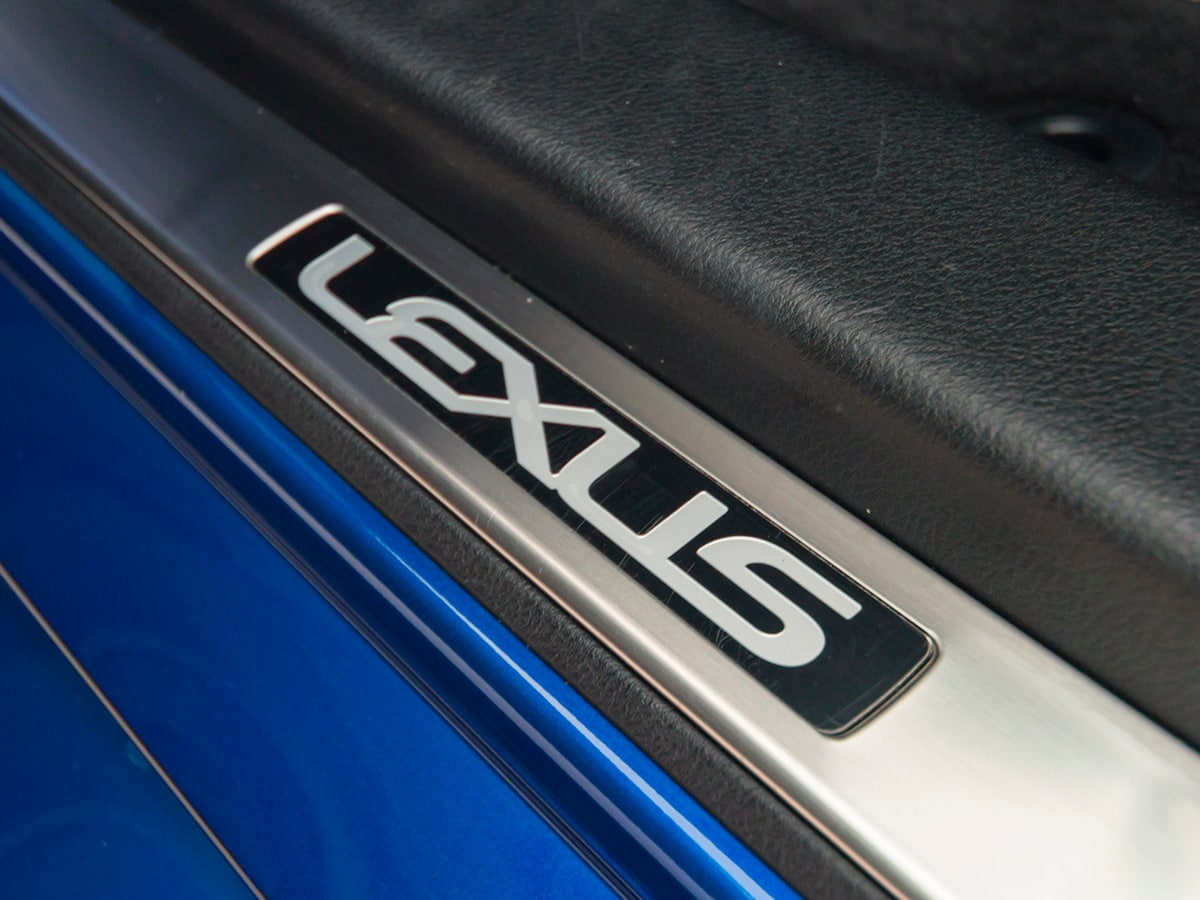 34 2016 Lexus GS F Interior