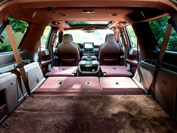 34 2018 Lincoln Navigator L Destination Pkg