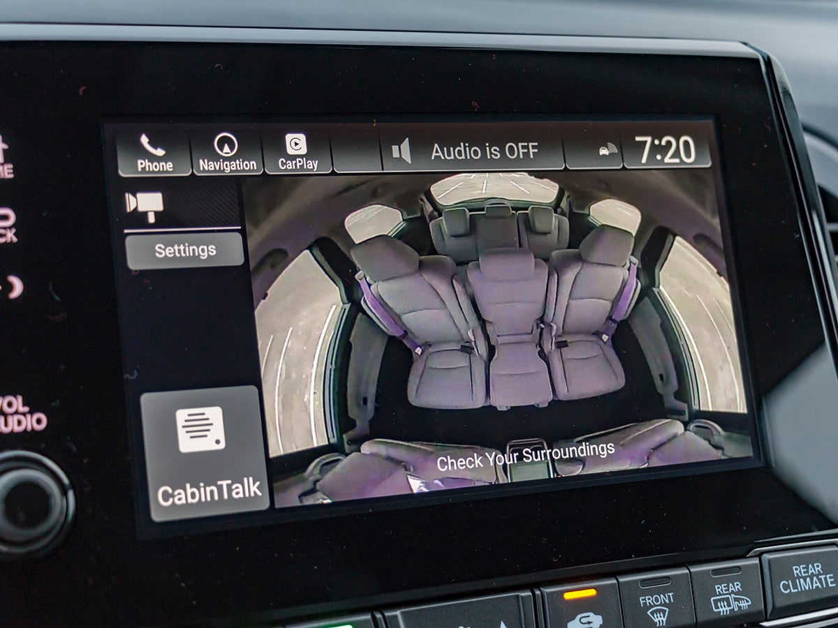 36 2018 Honda Odyssey Elite Intereior BB KBB
