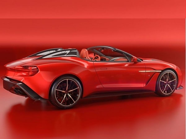 36 2018 Aston Martin Zagato Speedster