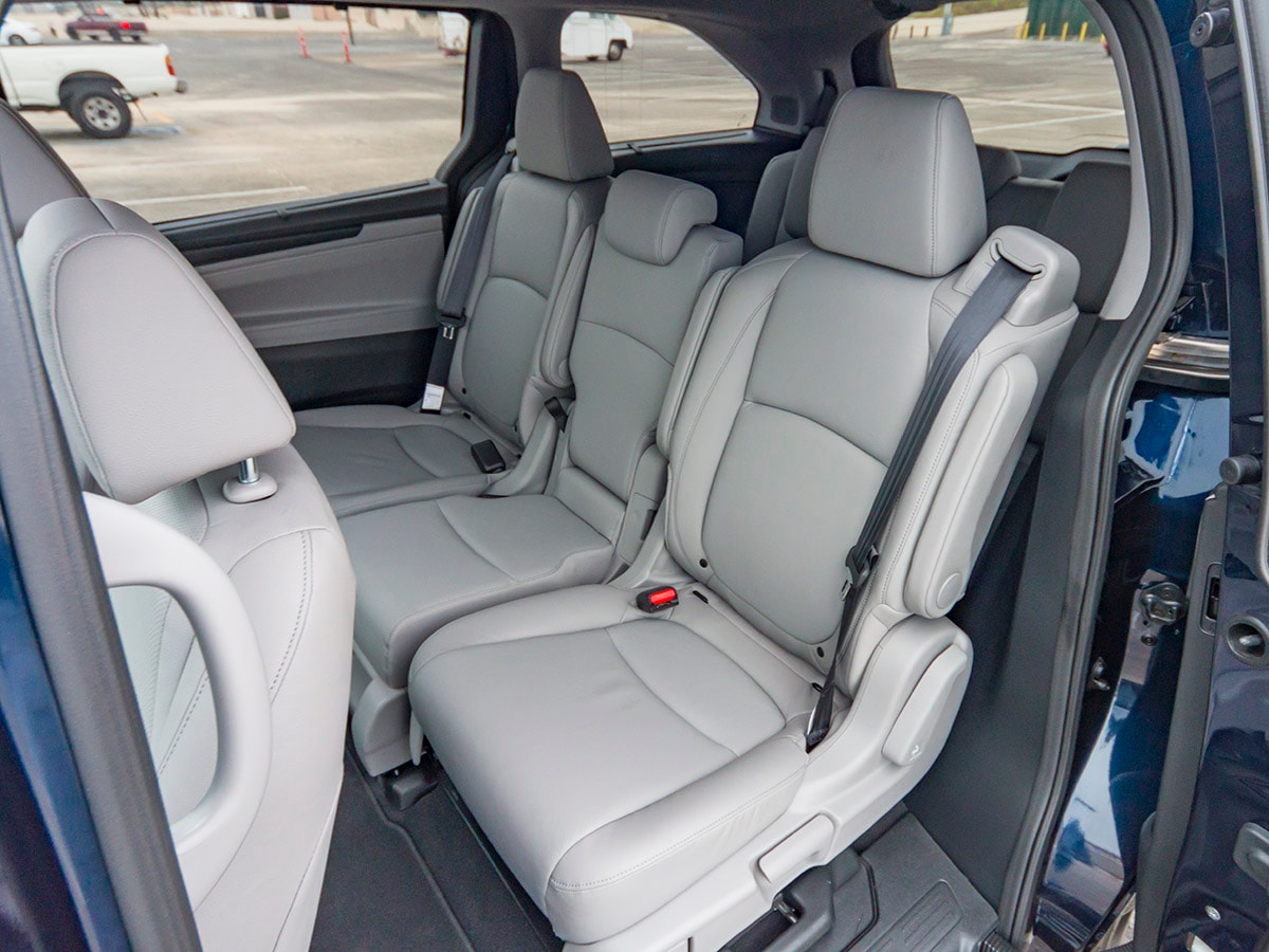 37 2018 Honda Odyssey Elite Intereior BB KBB