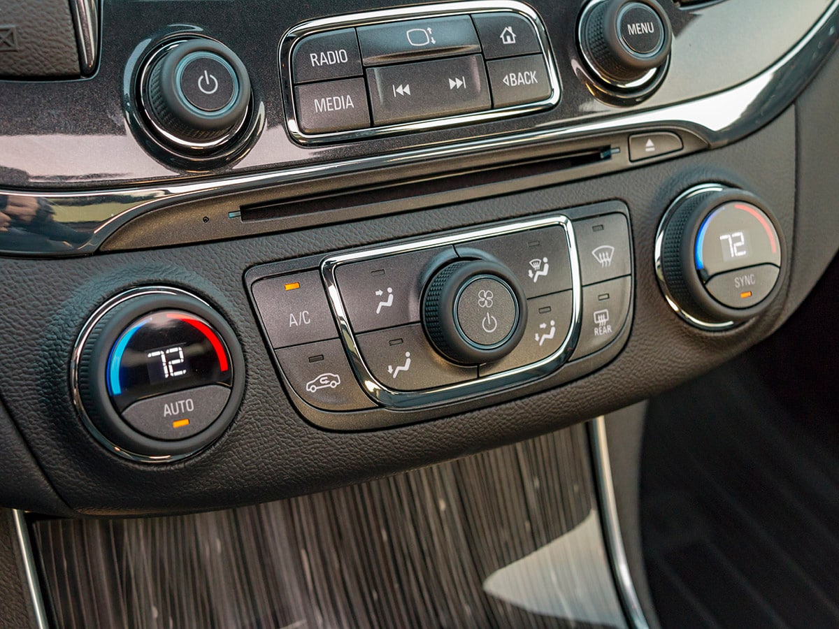 38 2018 Chevrolet Impala Interior KBB