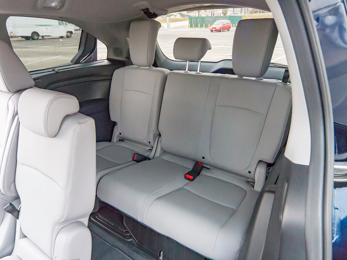38 2018 Honda Odyssey Elite Intereior BB KBB