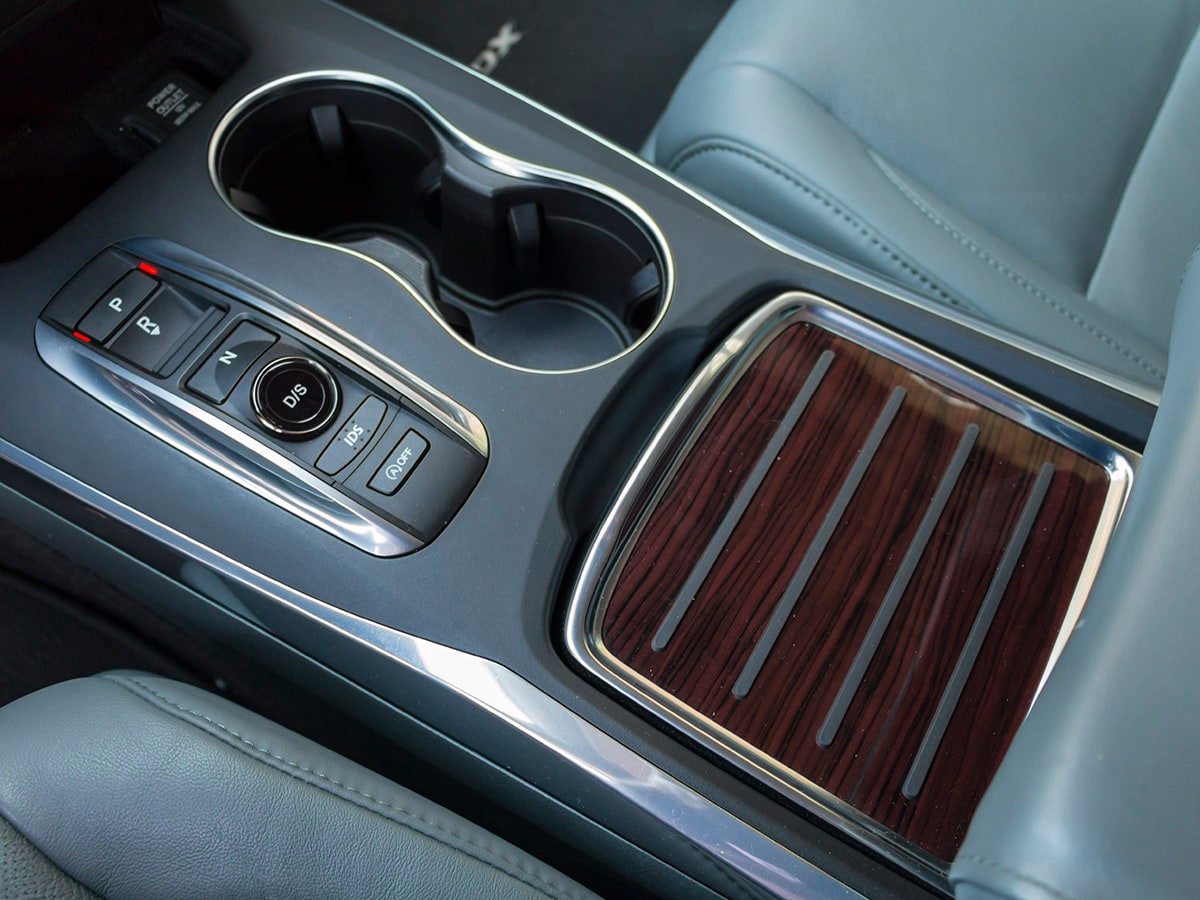39 2016 Acura MDX Long Term Interior
