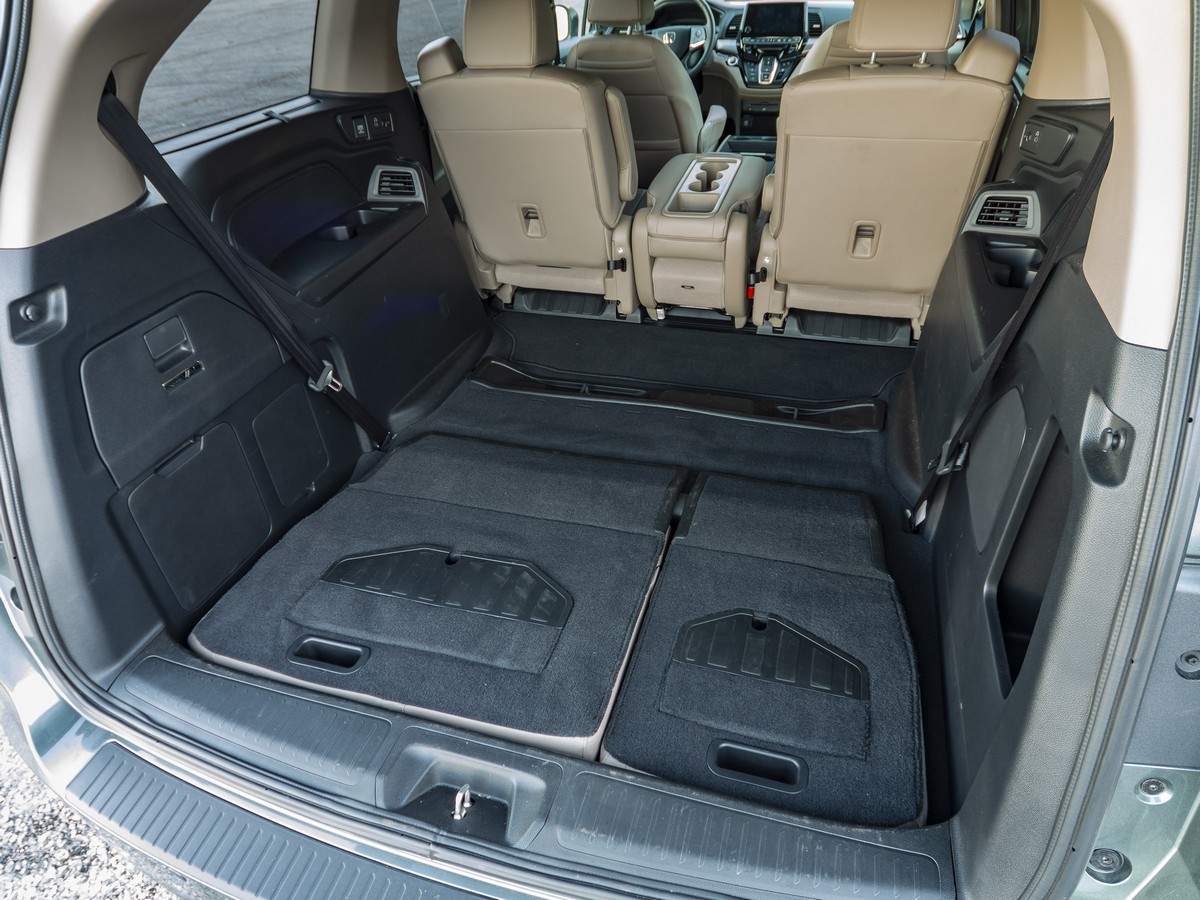 39 2018 Honda Odyssey LT Cargo KBB
