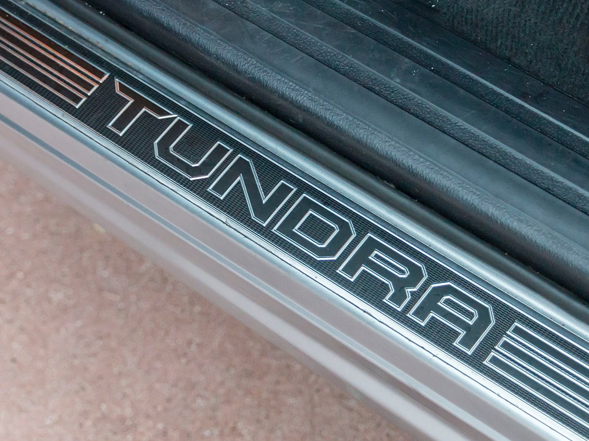 40 2016 Toyota Tundra Long Term Interior