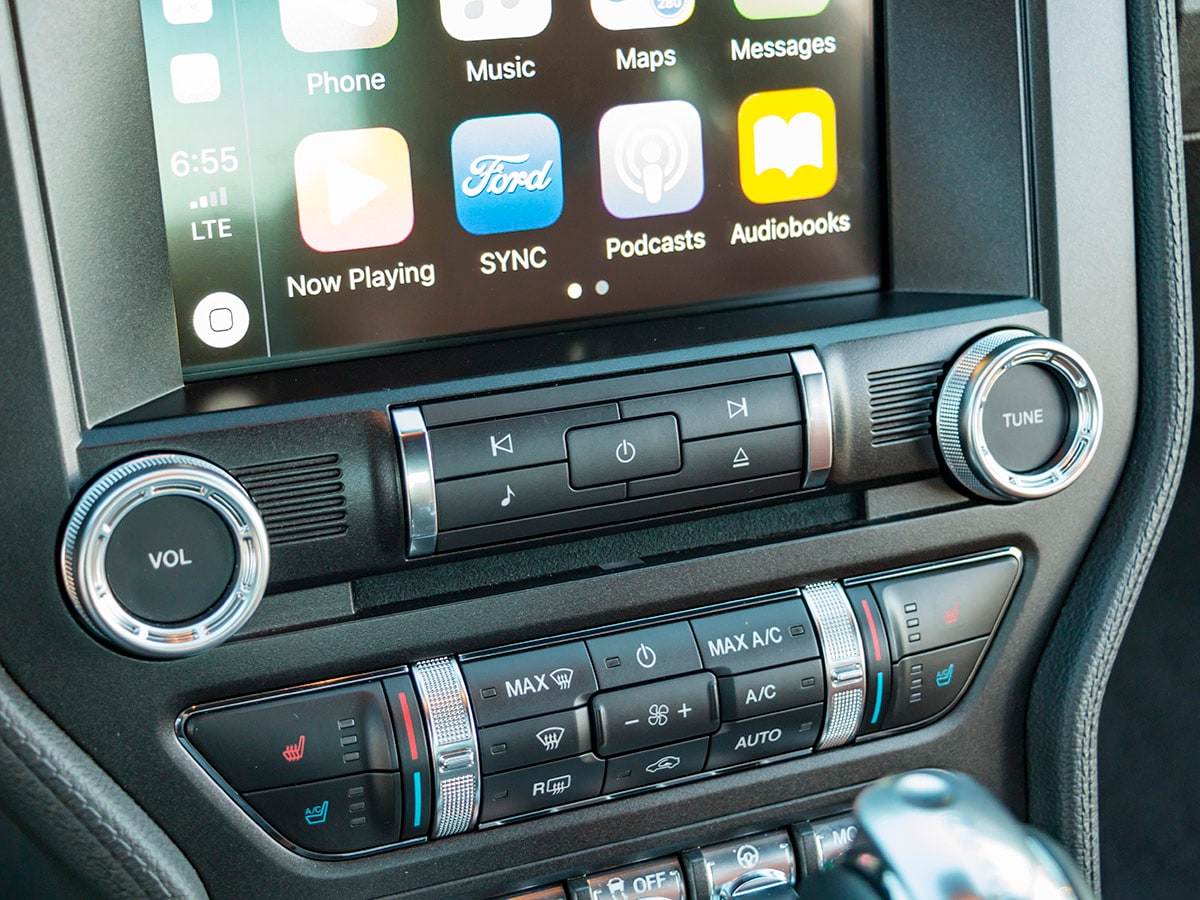 40 2018 Ford Mustang GT Interior KBB
