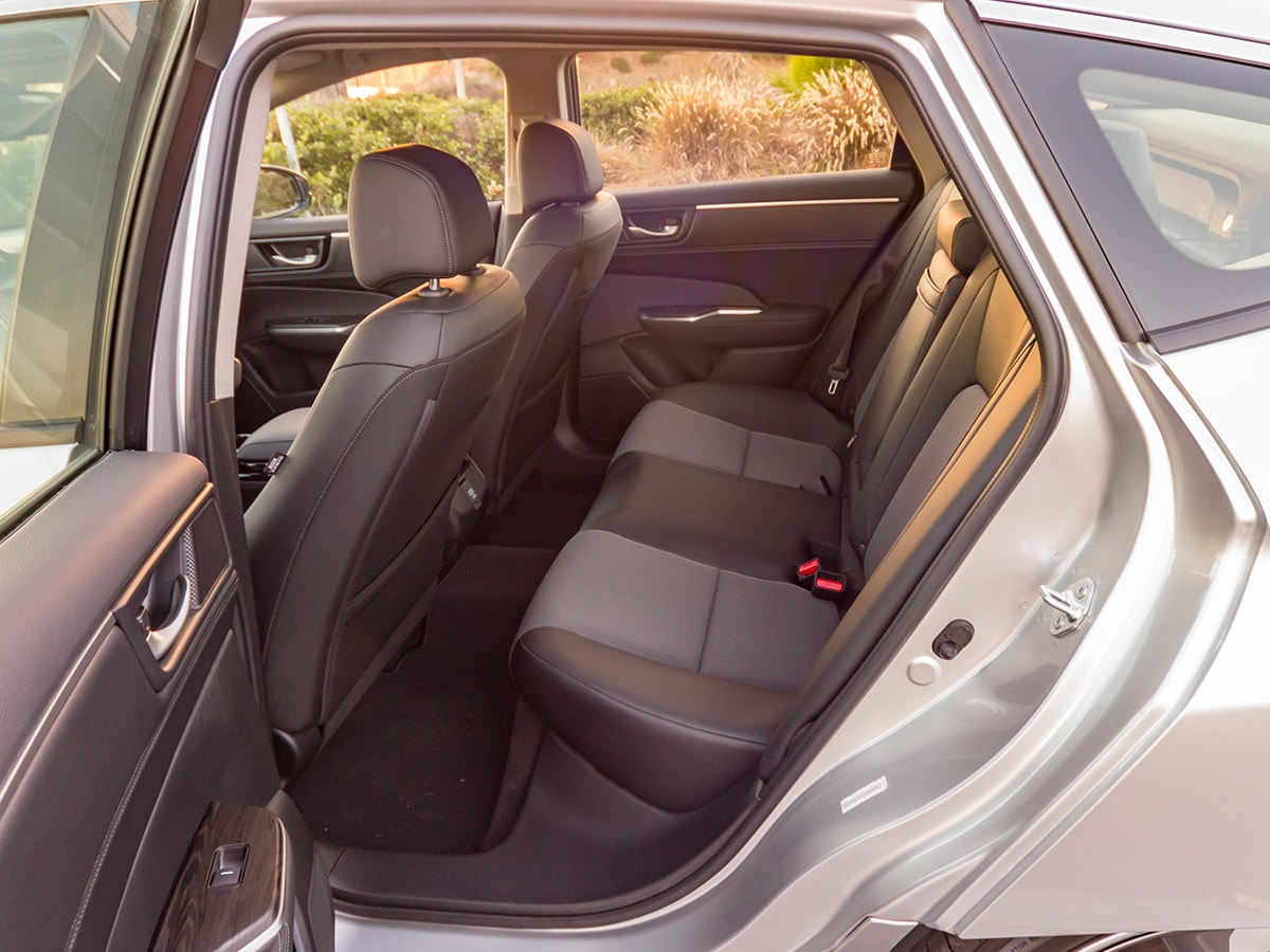41 2018 Honda Clarity PHEV Interior KBB