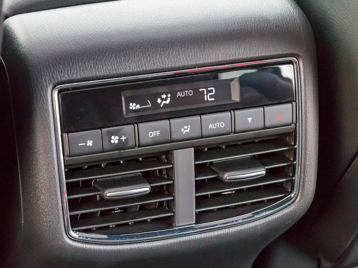 42 2017 Mazda CX 9 Long Term Interior KBB