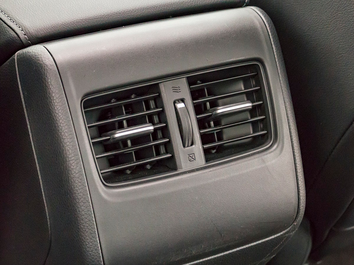 42 2018 Honda Accord Interior BB KBB