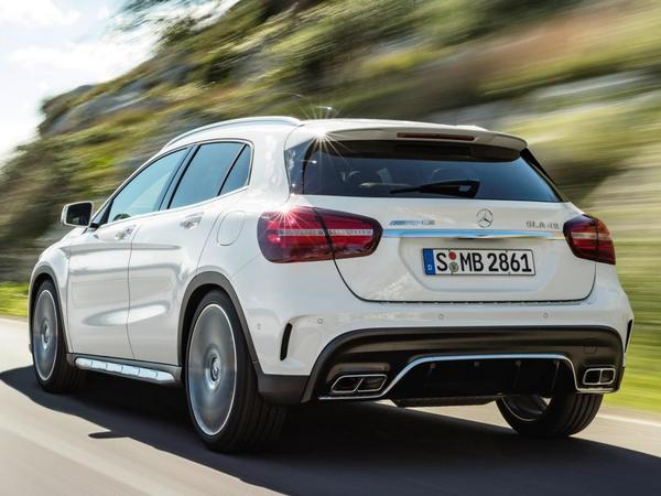 42 2018 Mercedes Amg Glk45 4matic