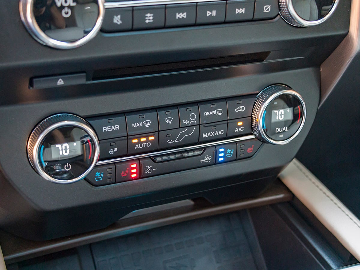43 2018 Ford Expedition Platinum Interior KBB