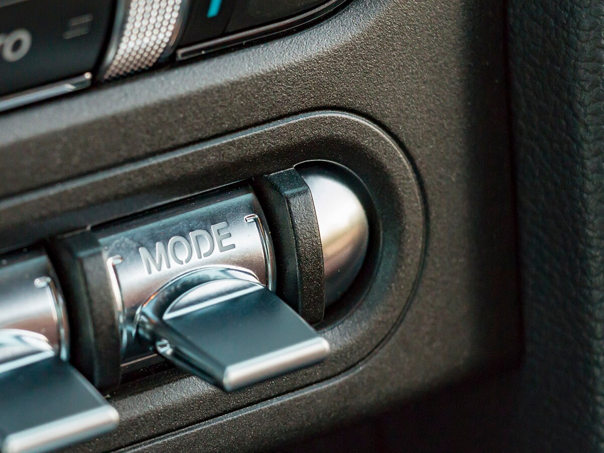 43 2018 Ford Mustang GT Interior KBB